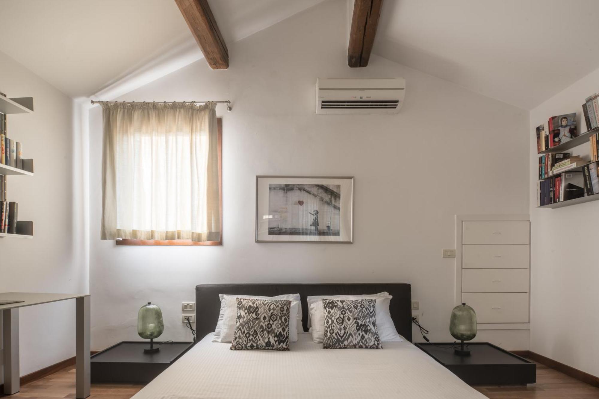 Attic Boutique San Marco R&R Apartment Venesia Bagian luar foto