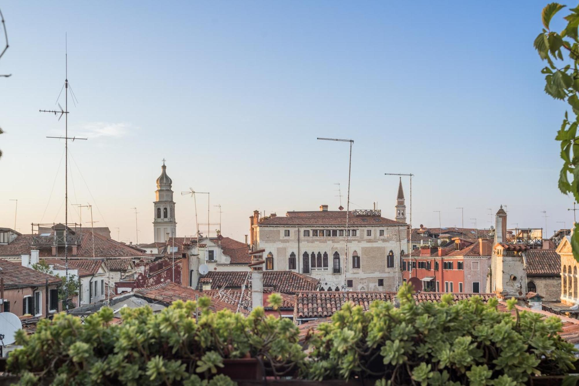 Attic Boutique San Marco R&R Apartment Venesia Bagian luar foto