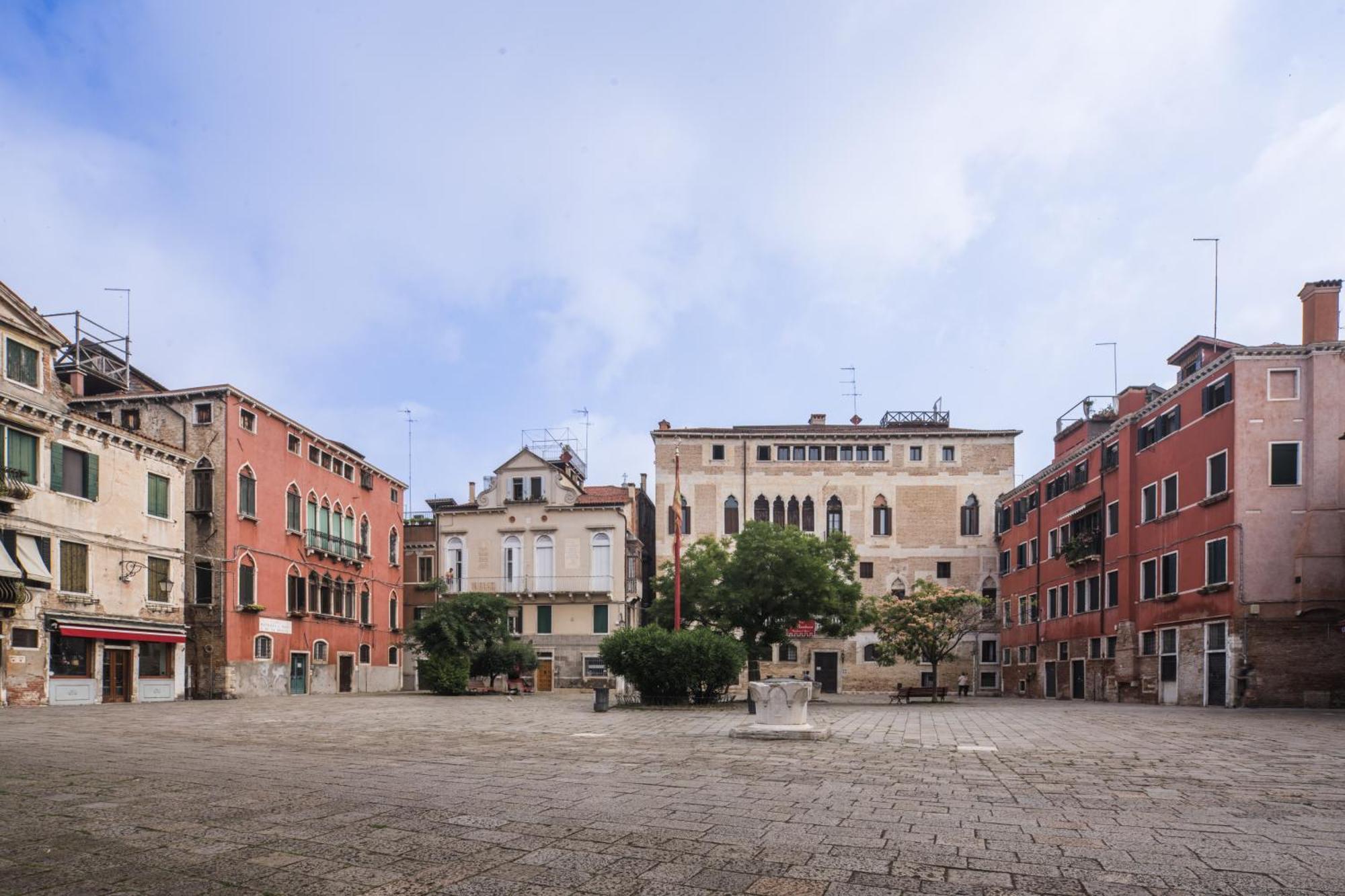 Attic Boutique San Marco R&R Apartment Venesia Bagian luar foto
